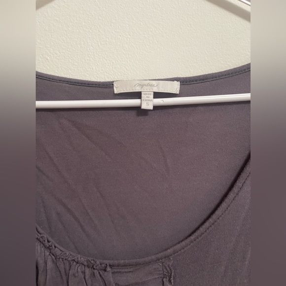 Mystree - Lightweight Ruffle Long Sleeve T-Shirt - Size Small - Picture 2 of 4